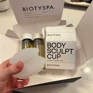 Body Sculpt Cup Kit in White - Body Sculpting Cup & Oils